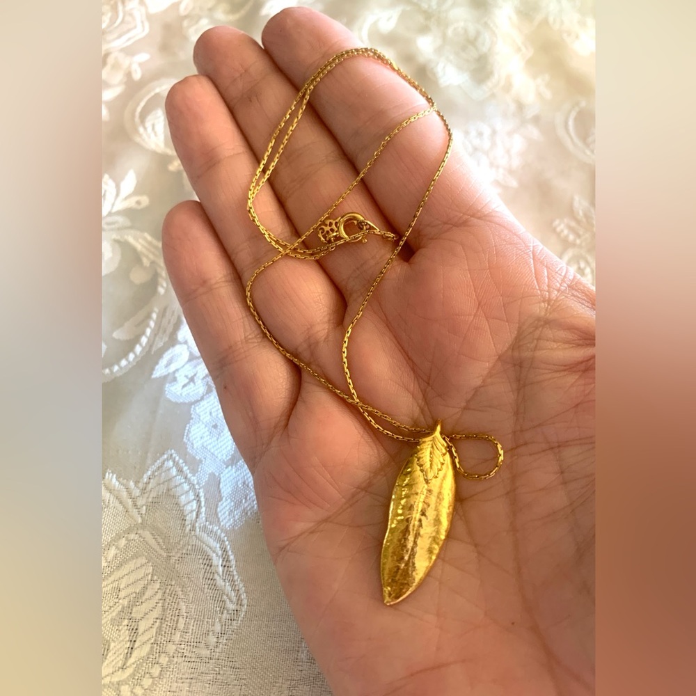 Vintage Trifari Fine Gold Chain with Gold Dipped Leaf